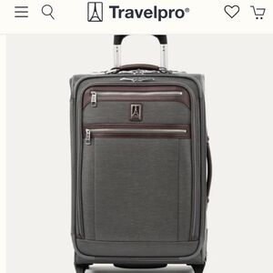 Platinum Elite TravelPro Carryon Rollaboard
